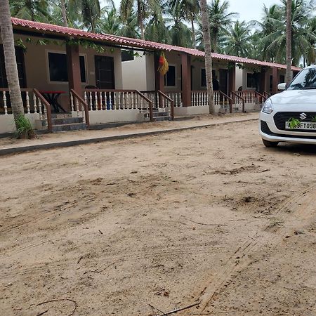 Coastline Beach Resort Perupalem Bagian luar foto